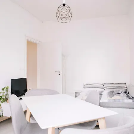 Guesthost - Borgo Filadelfia Appartamento *