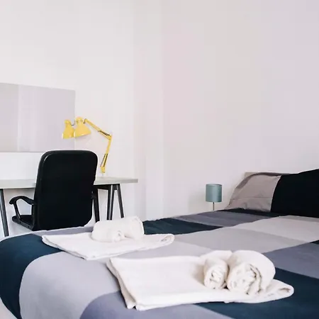 Guesthost - Borgo Filadelfia Apartment